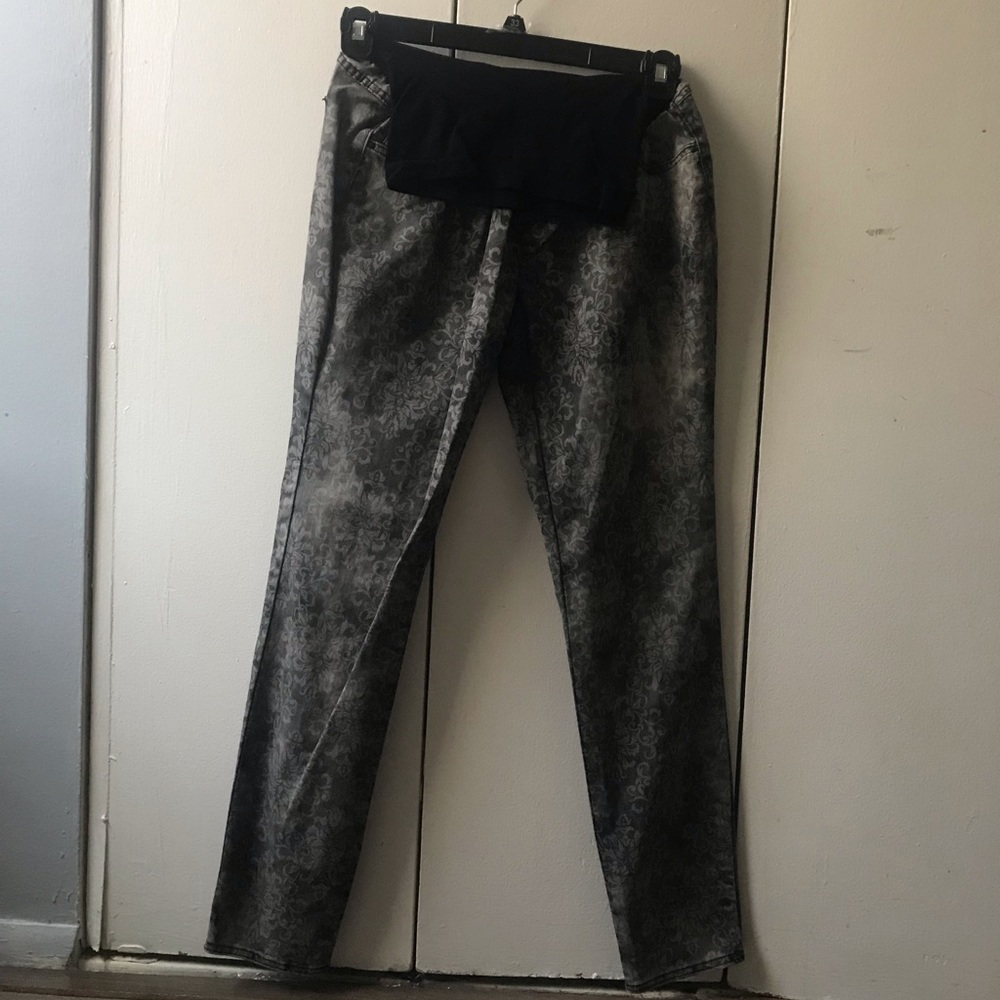 Jessica Simpson maternity jeans.
